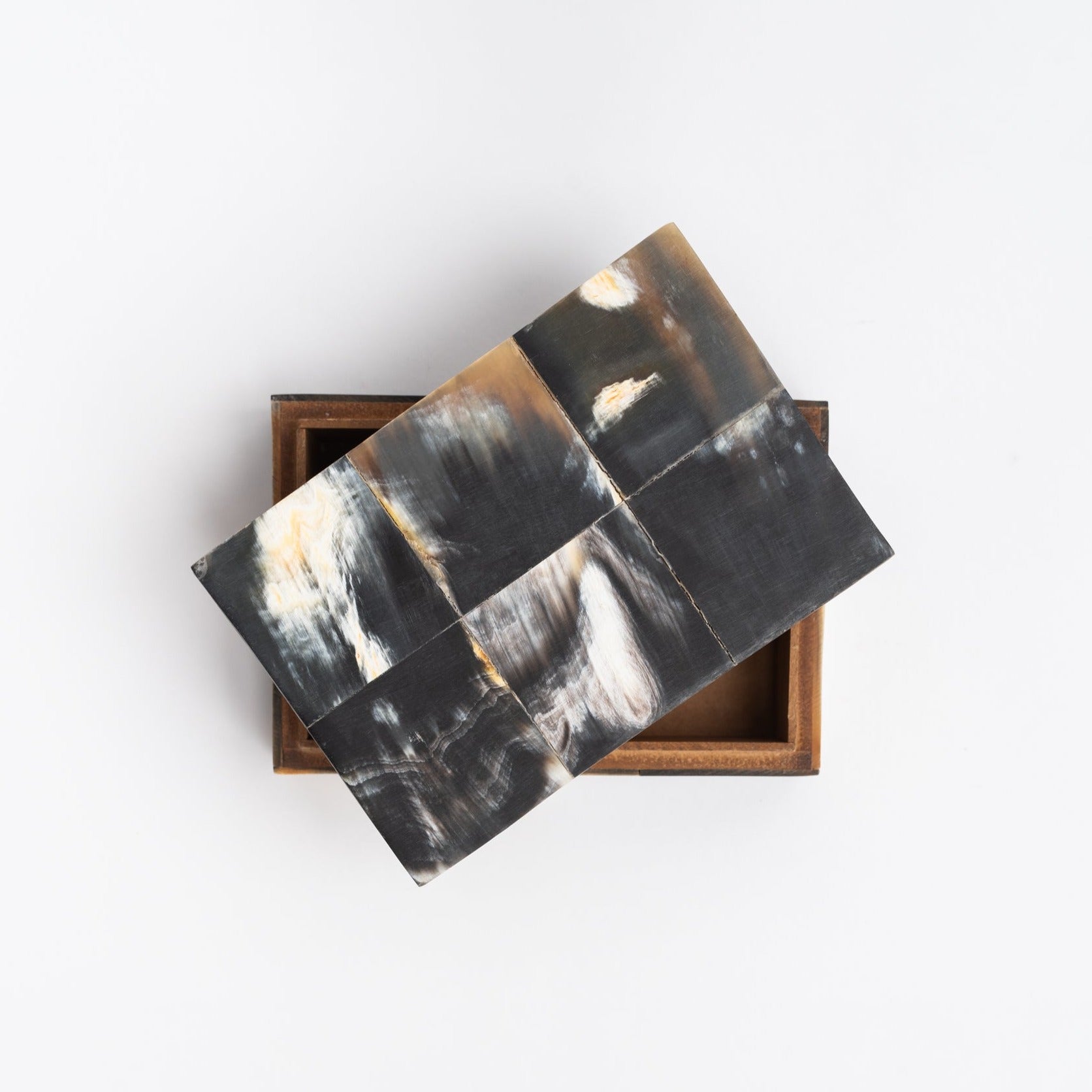 Fitzgerald horn inlay box with squares of varies horn brown and creme inlay on a white background