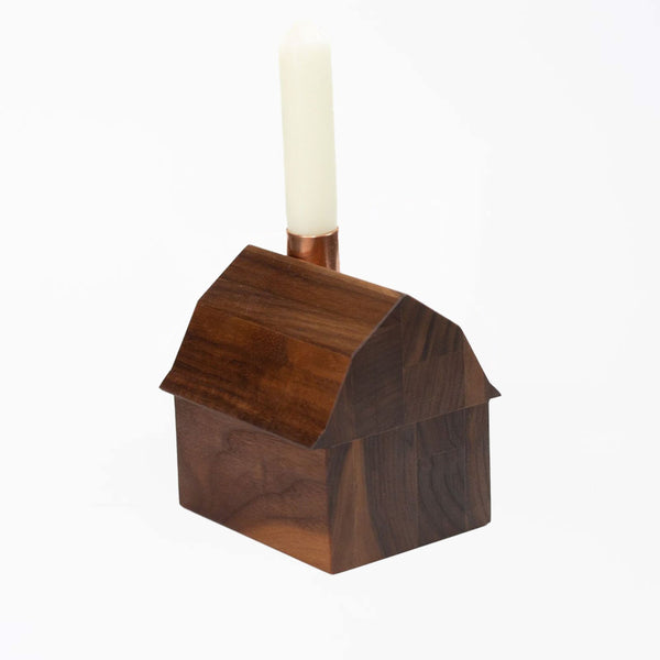 Hauskaa Dutch Gambrel wood house on a white background
