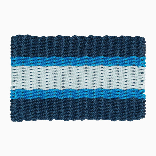 Lobster Rope Outdoor Doormat in Navy with lightblue and royal blue stripes on a white background