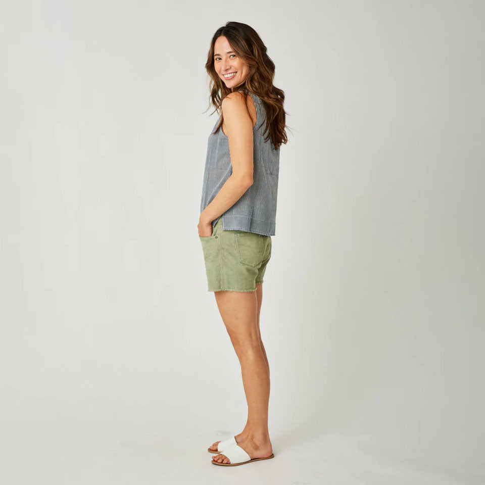 Oahu 4“ Short in Olive shown on model on plain background.