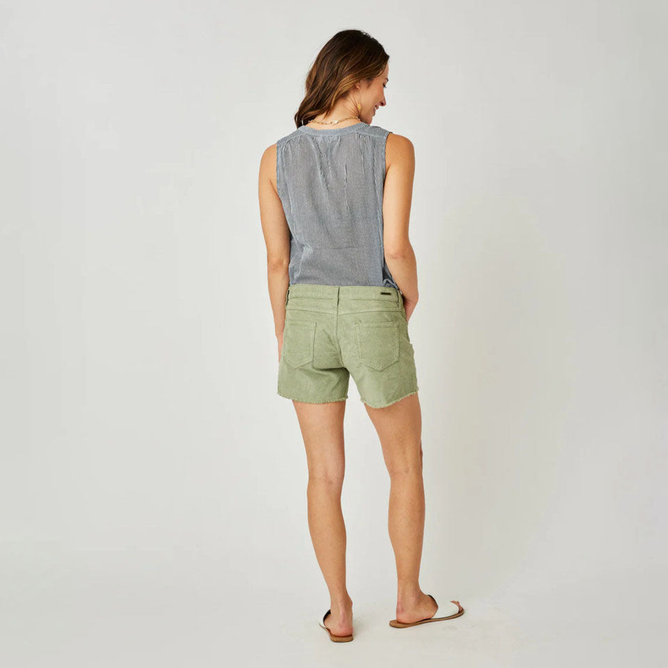 Oahu 4“ Short in Olive shown on model on plain background.